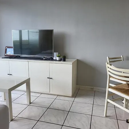 Residentie Astrid ブレーデネ